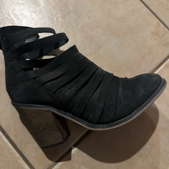 EUC Free People Hybrid booties - Picture 3 of 5